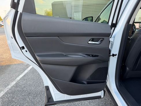 New 2026 Nissan Murano SL image 16