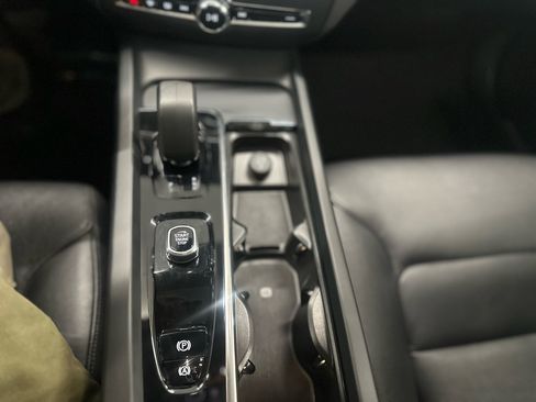 Used 2024 Volvo S60 B5 Core image 23