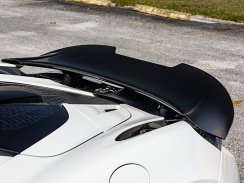 Used 2024 McLaren 750S Spider RWD image 24