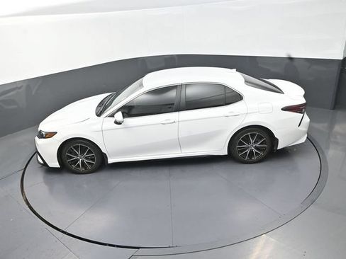 Used 2024 Toyota Camry SE FWD image 25