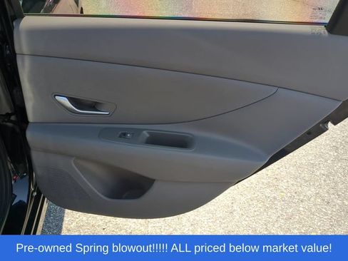 Used 2023 Hyundai Elantra SE FWD image 37