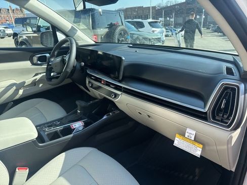 New 2026 Kia Sorento S w/ S Panoramic Sunroof Package AWD/4WD image 17
