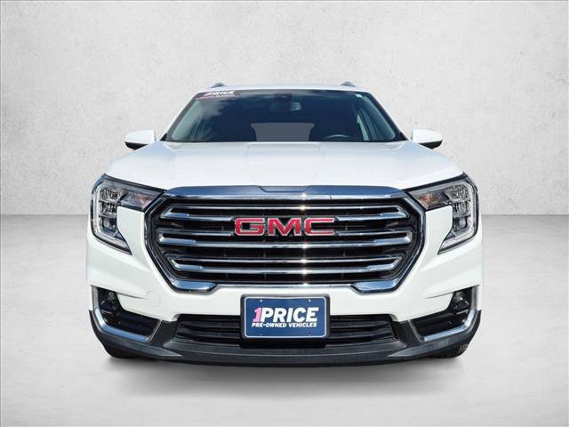 Used 2023 GMC Terrain SLT w/ LPO, Floor Liner Package FWD image 2