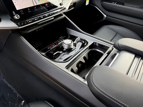 New 2026 Jeep Grand Wagoneer Limited AWD/4WD image 26