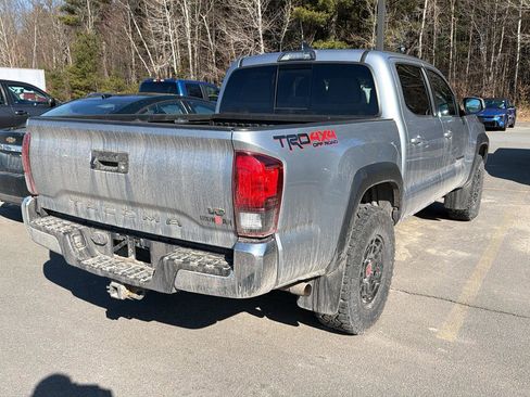 Used 2019 Toyota Tacoma TRD Off-Road image 6