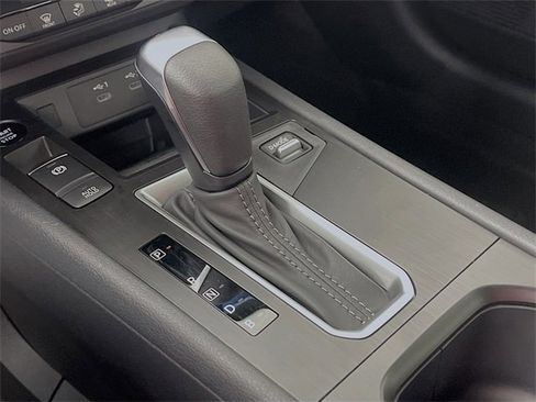 New 2026 Nissan Kicks SV image 12