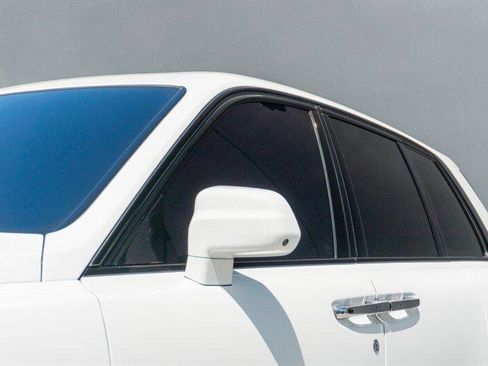 Used 2024 Rolls-Royce Cullinan Black Badge image 43