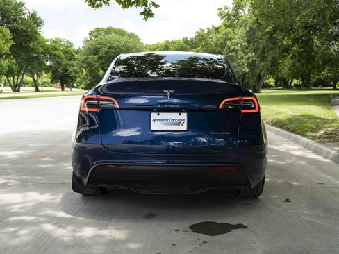 Used 2023 Tesla Model Y Long Range AWD/4WD image 8