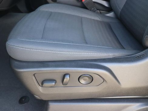 Used 2022 Chevrolet Silverado 1500 Custom image 18