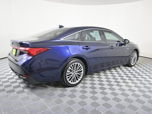 Used 2021 Toyota Avalon Limited w/ Advanced Safety Package image 6