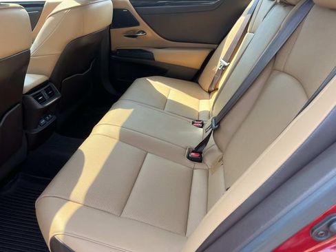 Used 2020 Lexus ES 300h w/ Premium Package FWD image 21