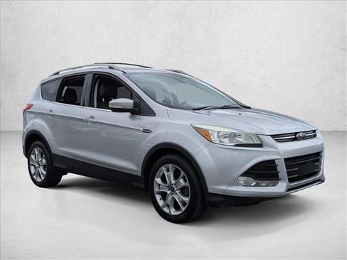 Used 2016 Ford Escape Titanium FWD image 3