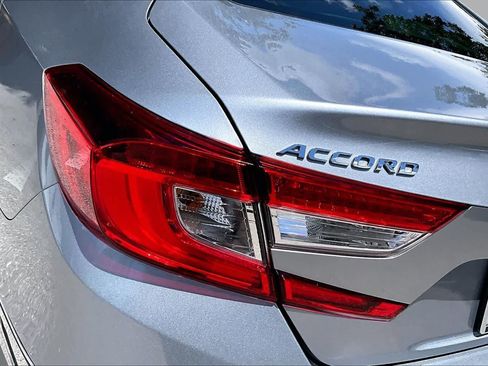 Used 2018 Honda Accord EX-L image 28