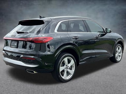 Used 2025 Audi Q5 Premium Plus AWD/4WD image 5