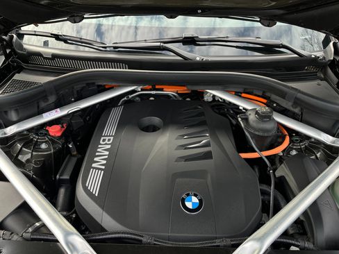 Used 2024 BMW X5 xDrive50e w/ M Sport Package image 20
