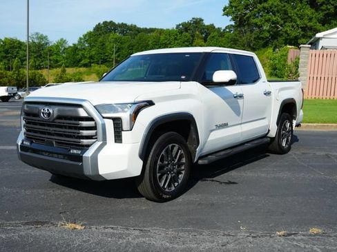 Used 2025 Toyota Tundra Limited AWD/4WD image 3