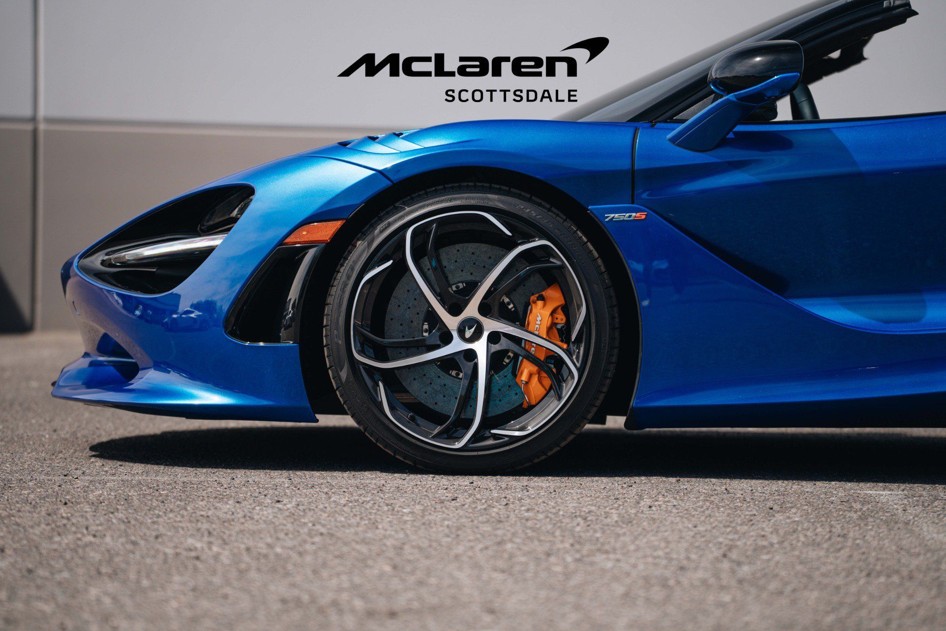 Used 2024 McLaren 750S Spider RWD image 19