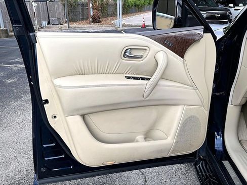 Used 2016 INFINITI QX80 2WD w/ Driver's Assistance Package image 25