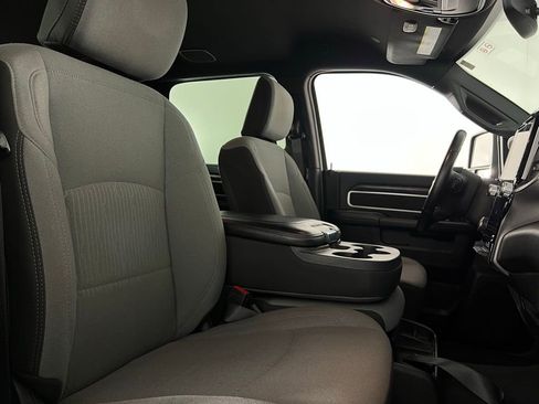 Used 2024 RAM 2500 Big Horn w/ Level 2 Equipment Group image 33