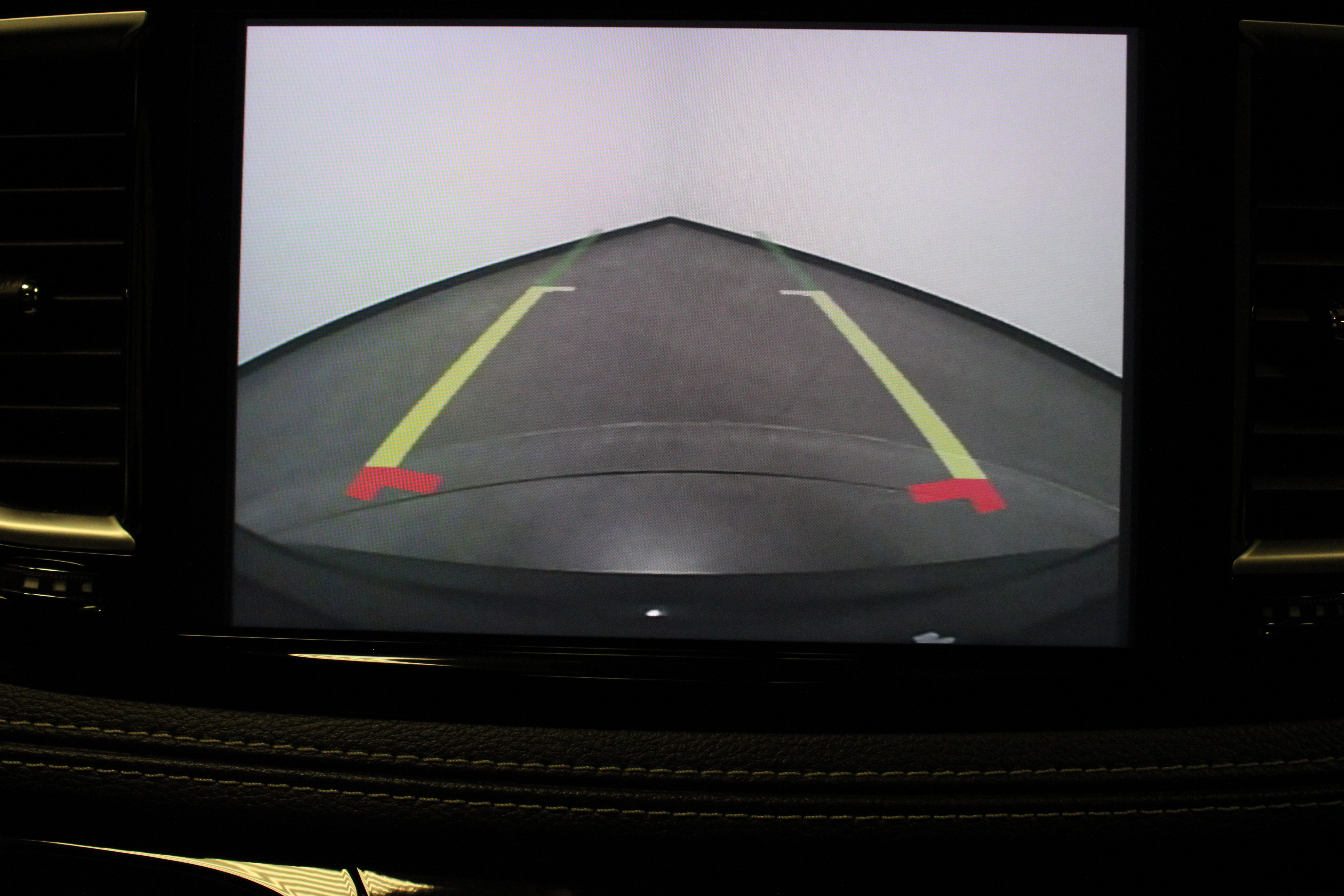 Used 2025 Chrysler Pacifica Limited FWD image 29