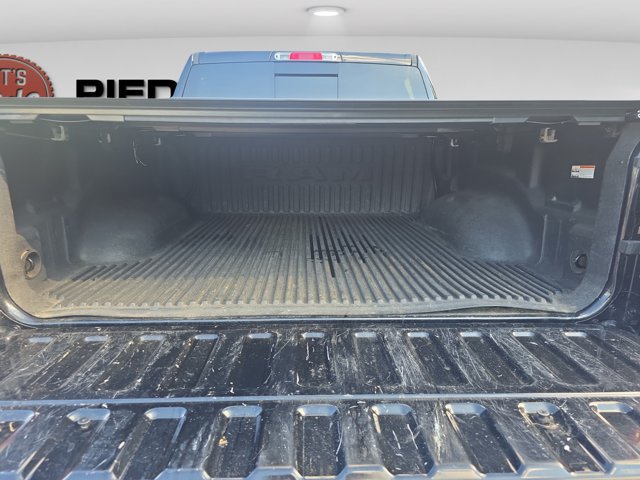 Used 2018 Chevrolet Silverado 1500 Custom w/ Custom Value Package RWD image 15