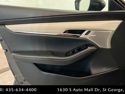 Certified 2025 MAZDA MAZDA3 2.5 Turbo Sedan w/Premium Plus image 14