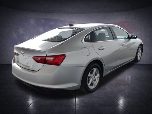 Used 2017 Chevrolet Malibu LS FWD image 5