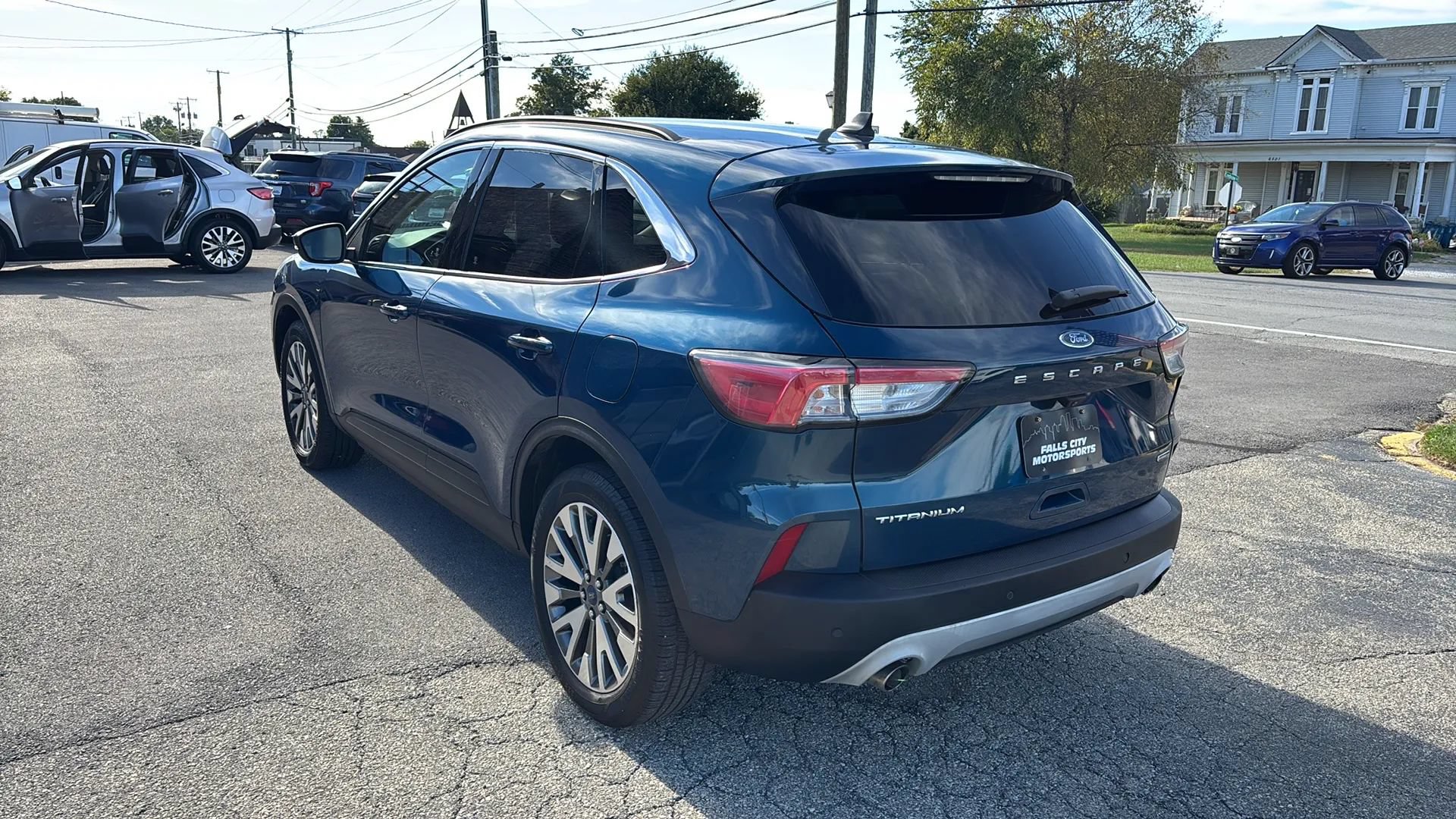 Used 2020 Ford Escape Titanium AWD/4WD image 11