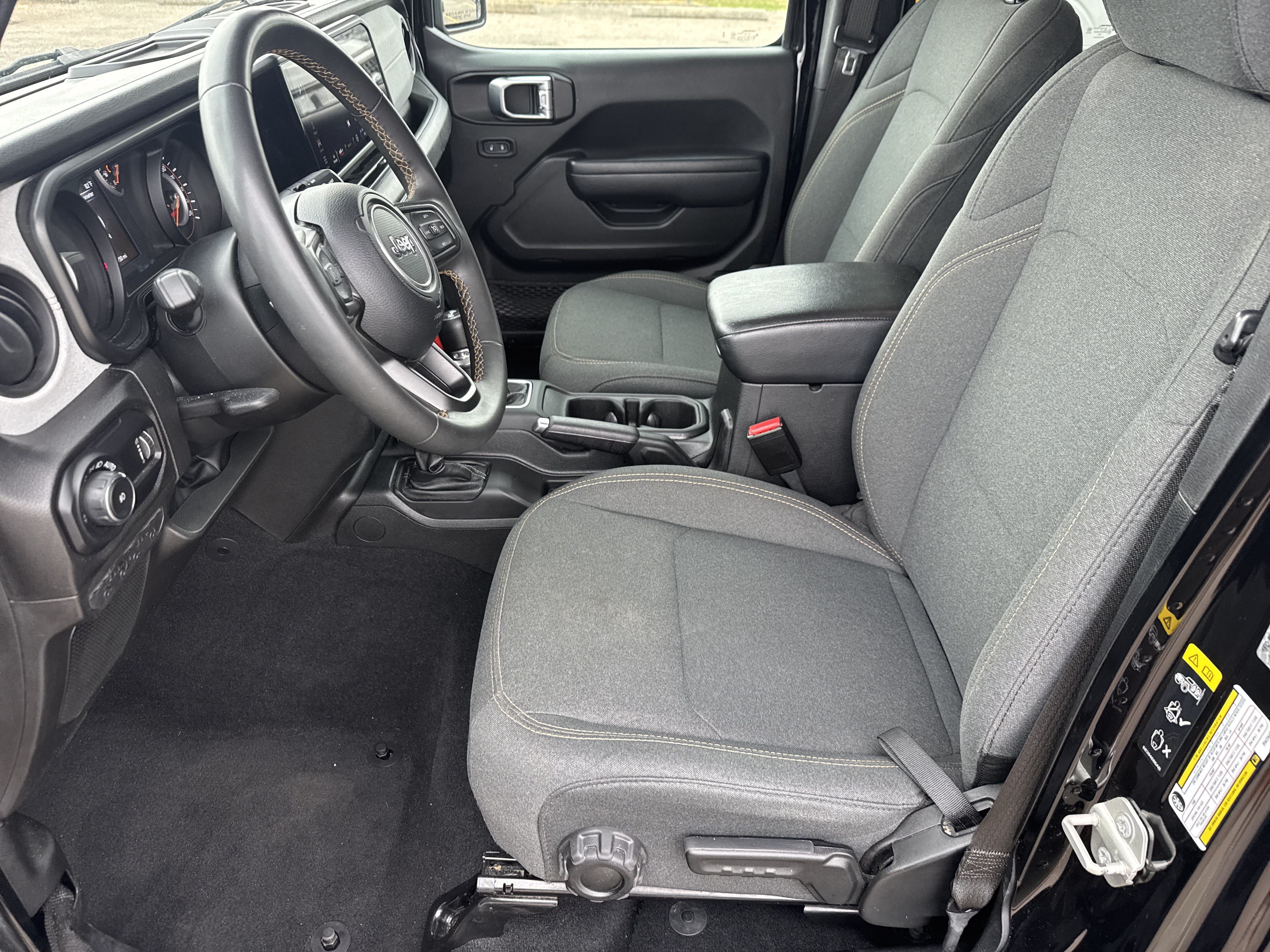 Used 2024 Jeep Wrangler Unlimited Sport AWD/4WD image 5