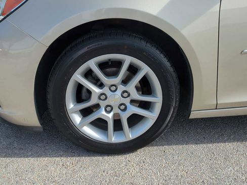 Used 2015 Chevrolet Malibu LT w/ Power Convenience Package image 30