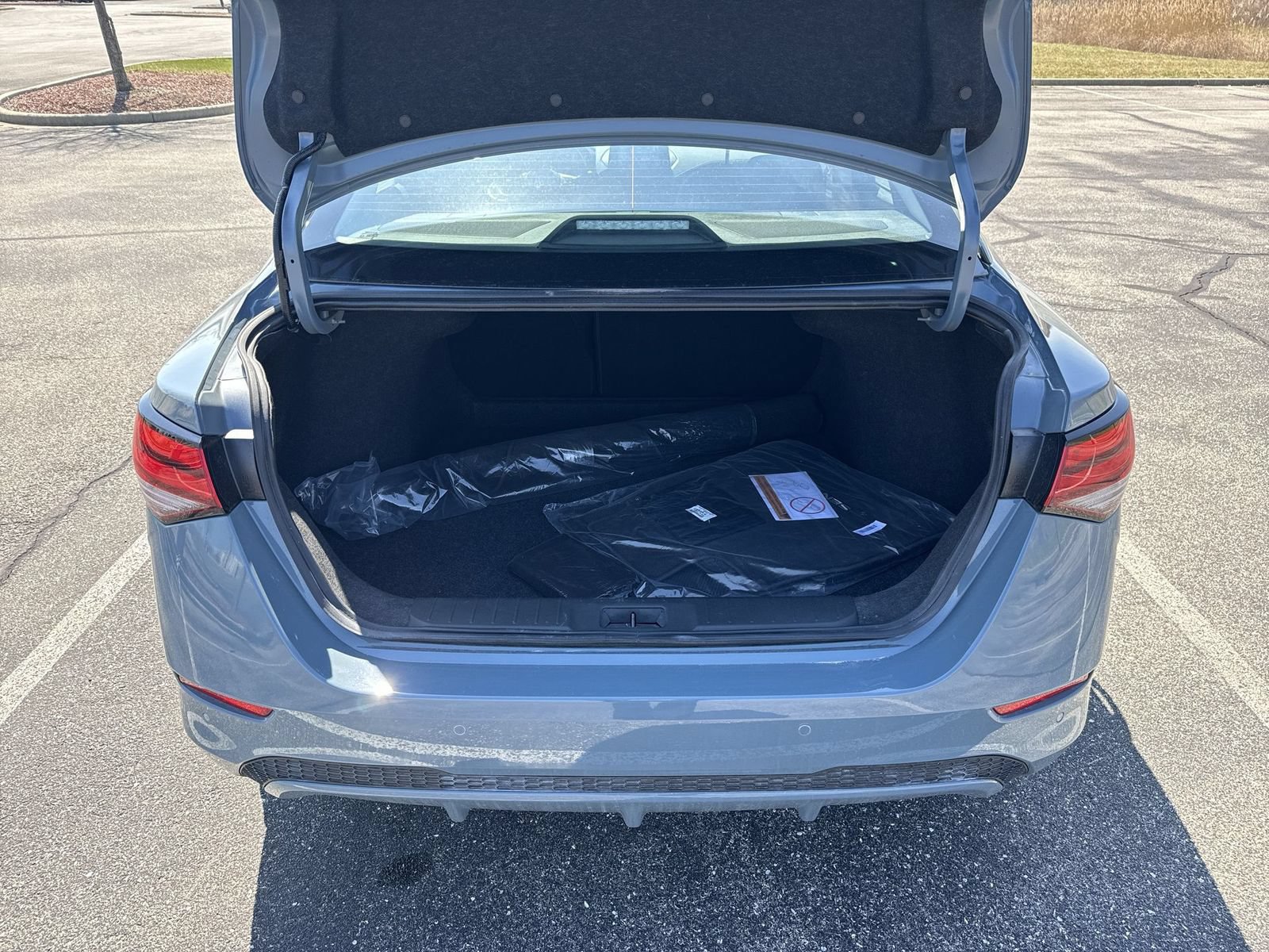 Used 2025 Nissan Sentra SV w/ All-Weather Package FWD image 33