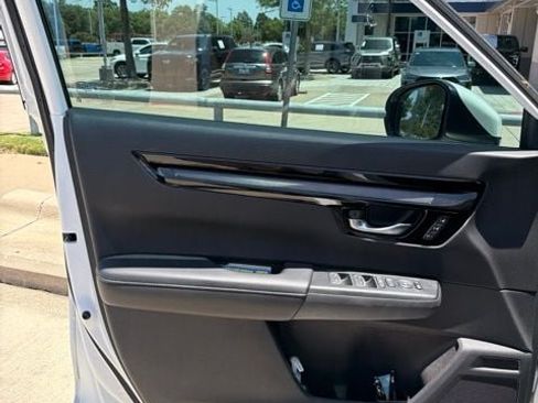 Used 2023 Honda CR-V EX-L image 9