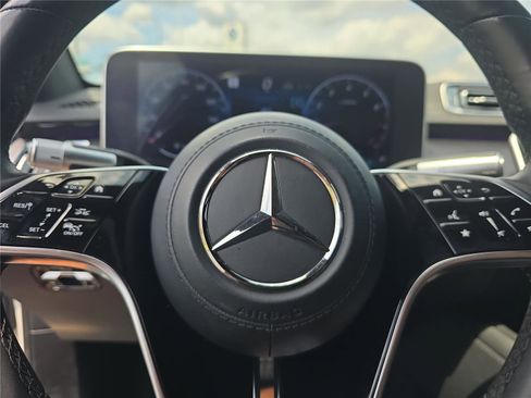 Used 2023 Mercedes-Benz S 500 4MATIC image 19