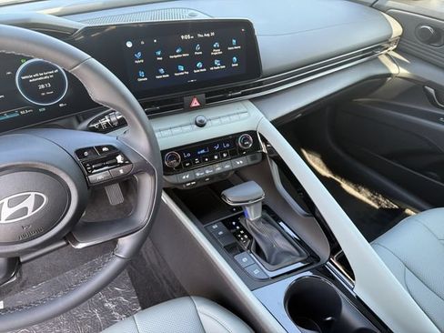 New 2026 Hyundai Elantra Limited FWD image 29