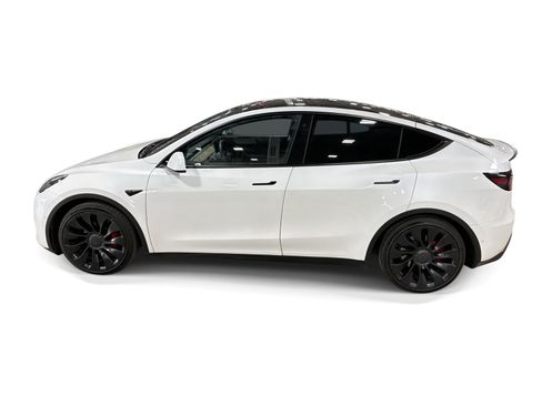 Certified 2022 Tesla Model Y Performance AWD/4WD image 3