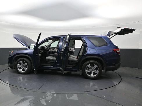 Used 2025 Honda Pilot EX-L image 28