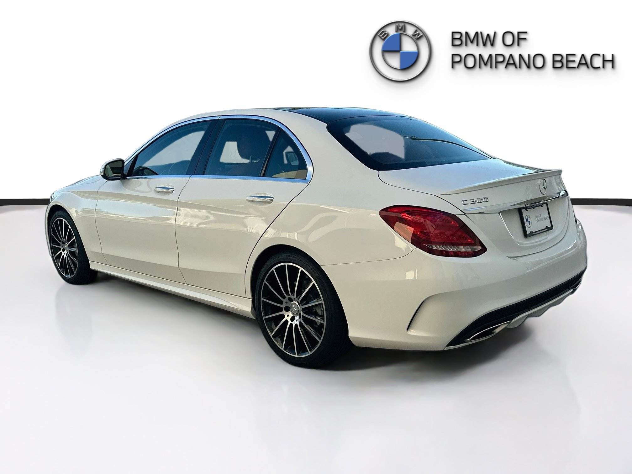 Used 2015 Mercedes-Benz C 300 Sedan image 5
