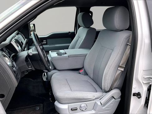 Used 2014 Ford F150 XLT w/ XLT Chrome Package RWD image 26