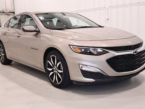 Used 2022 Chevrolet Malibu RS FWD image 4