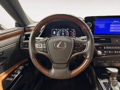 Used 2024 Lexus ES 350 w/ Luxury Package image 13