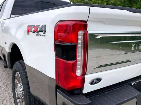 Used 2026 Ford F250 King Ranch w/ FX4 Off-Road Package AWD/4WD image 14