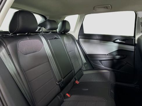 Used 2022 Volkswagen Taos SE FWD image 26