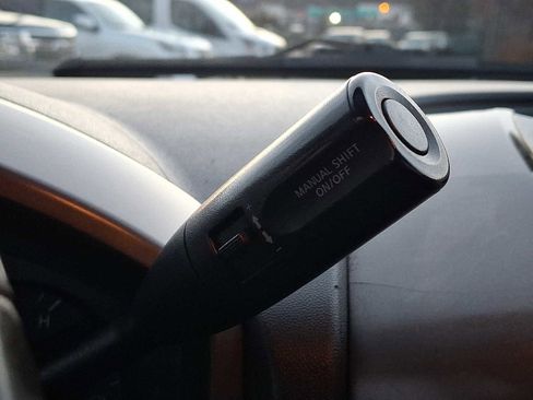 Used 2004 Nissan Titan SE w/ (Bed) Utility Bed Pkg image 14