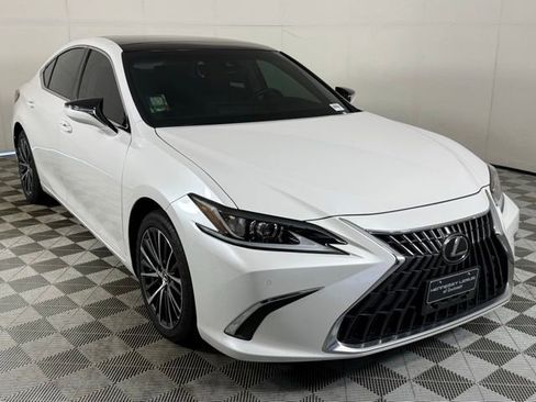 Used 2023 Lexus ES 350 w/ Premium Package image 10