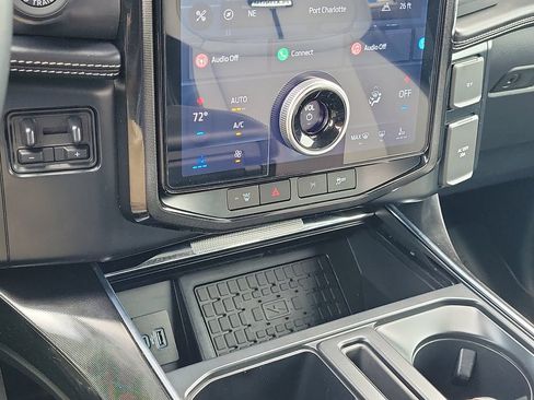Used 2023 Ford F150 Lightning Platinum AWD/4WD image 28
