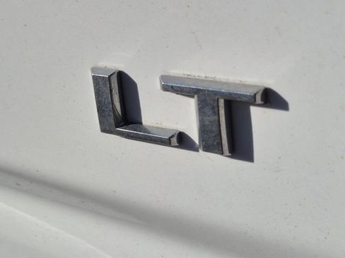 Used 2023 Chevrolet Silverado 1500 LT AWD/4WD image 11