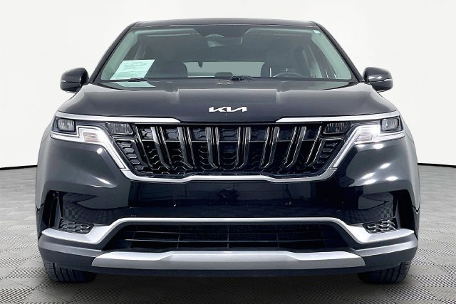 Used 2022 Kia Carnival LX FWD image 2