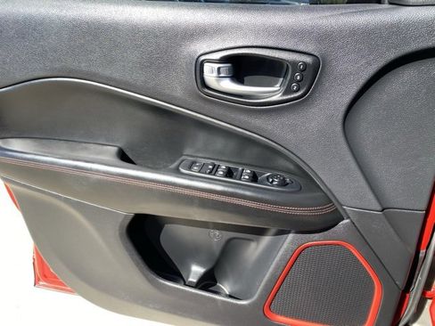 Used 2021 Jeep Compass Trailhawk image 13