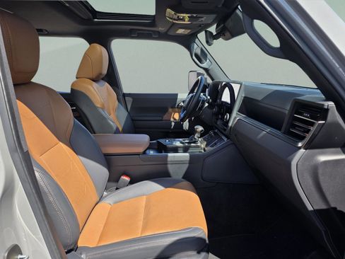 Certified 2024 Lexus GX 550 w/ Accessory Package (Z1) image 12