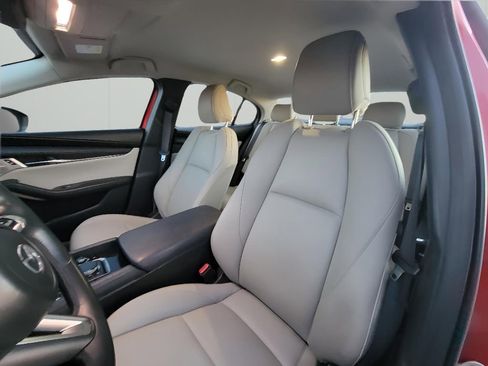 Used 2019 MAZDA MAZDA3 Sedan w/ Preferred Package image 10